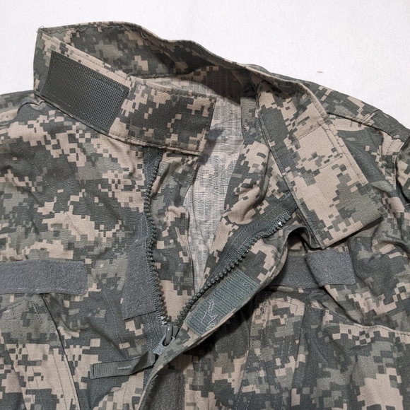 US Army Digital Camo Coat - Picture 6 of 8